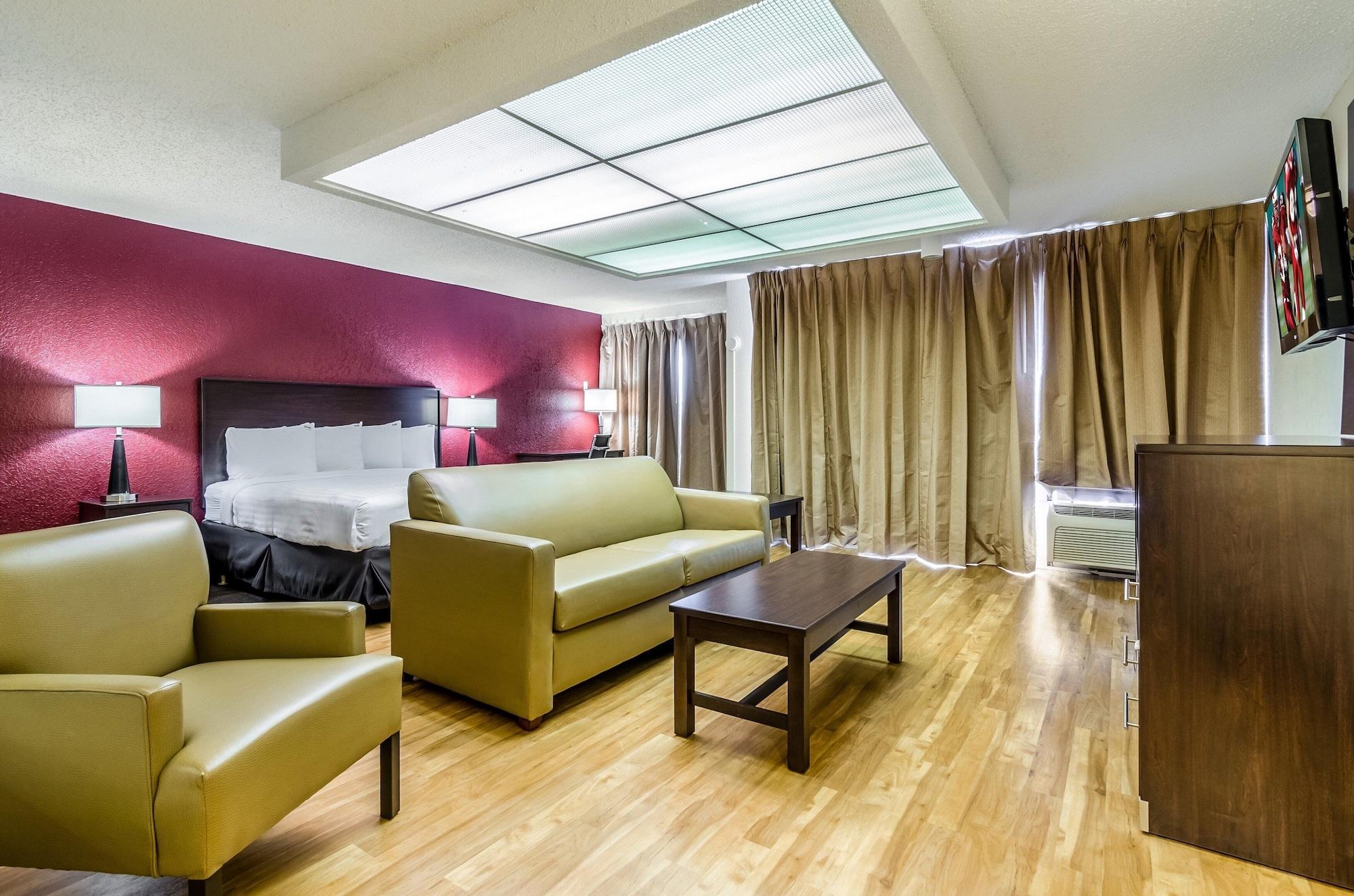 Red Roof Inn Plus+ Wichita East Eksteriør billede