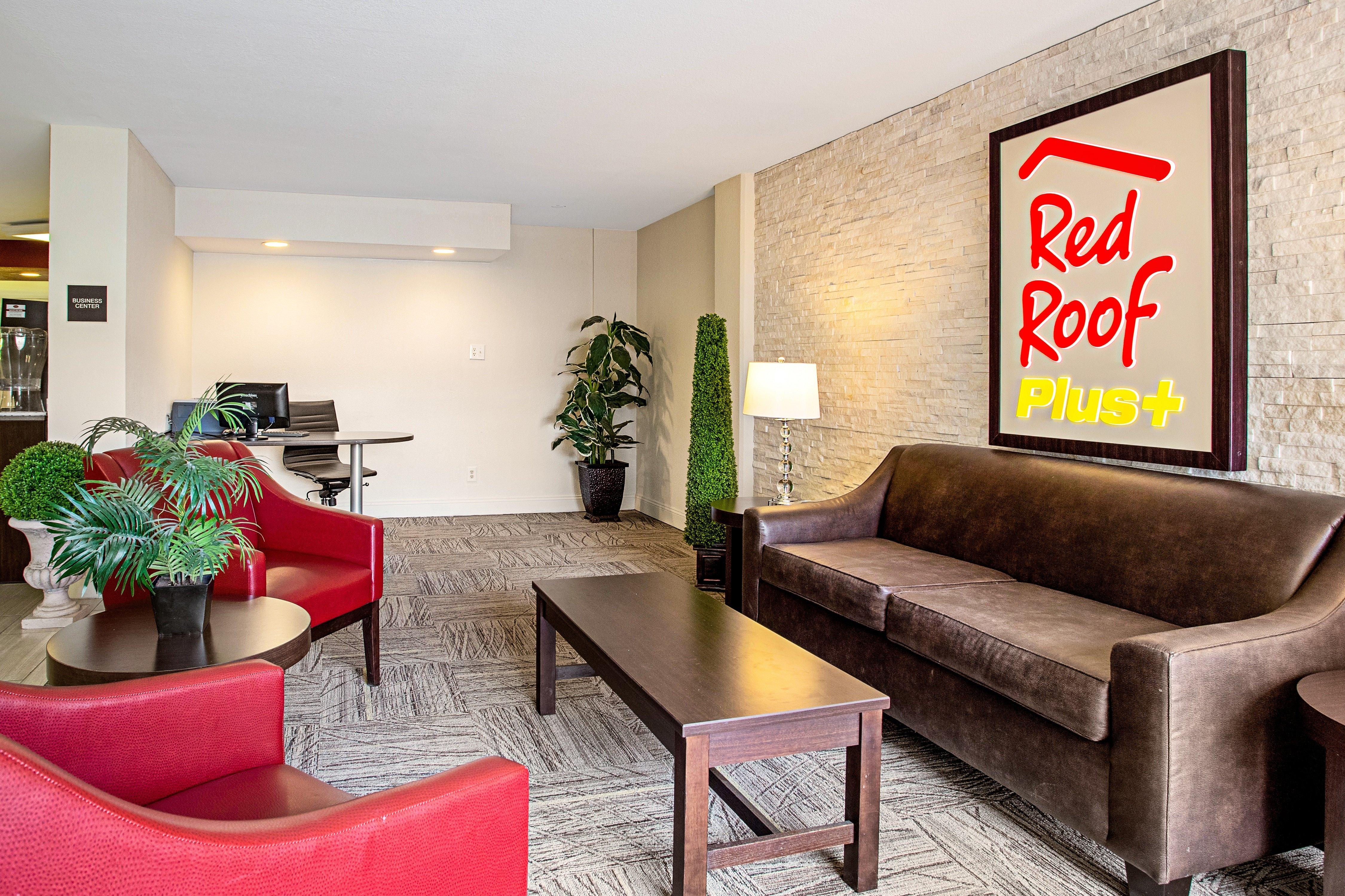 Red Roof Inn Plus+ Wichita East Eksteriør billede